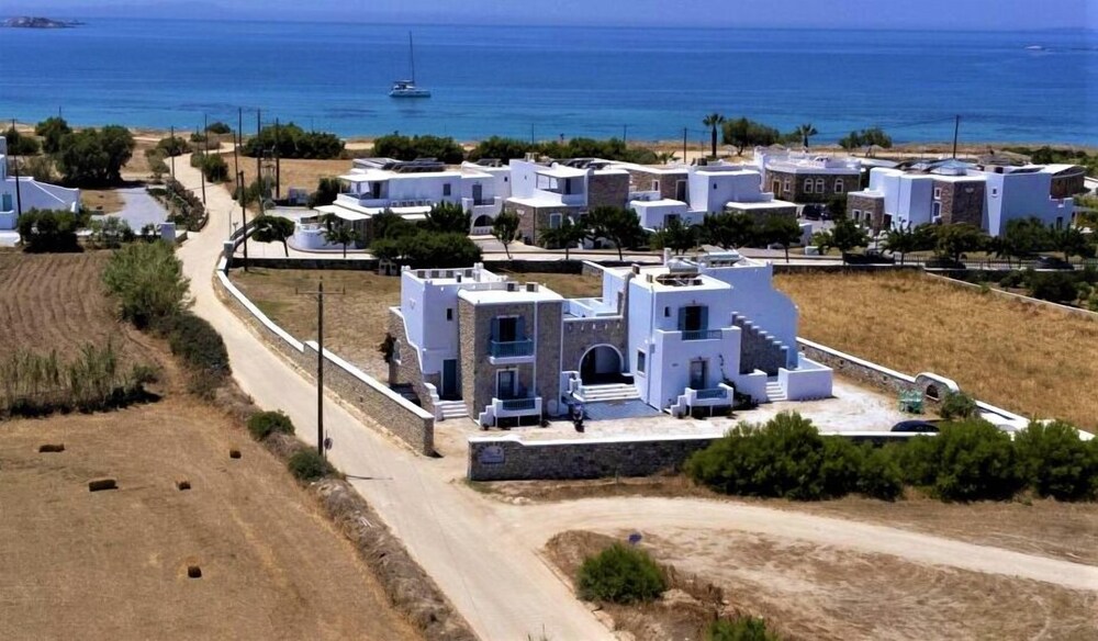 

Roma - Naxos, Isole Greche - Blue Harmony Apartments