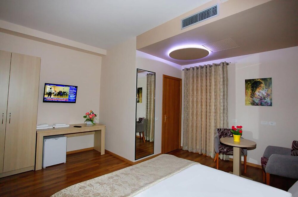 

Pescara - Tirana - Hotel Green