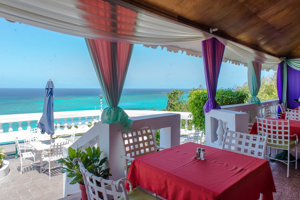 

Palermo - Montego Bay - Sky Box Beach Suite at Montego Bay Club
