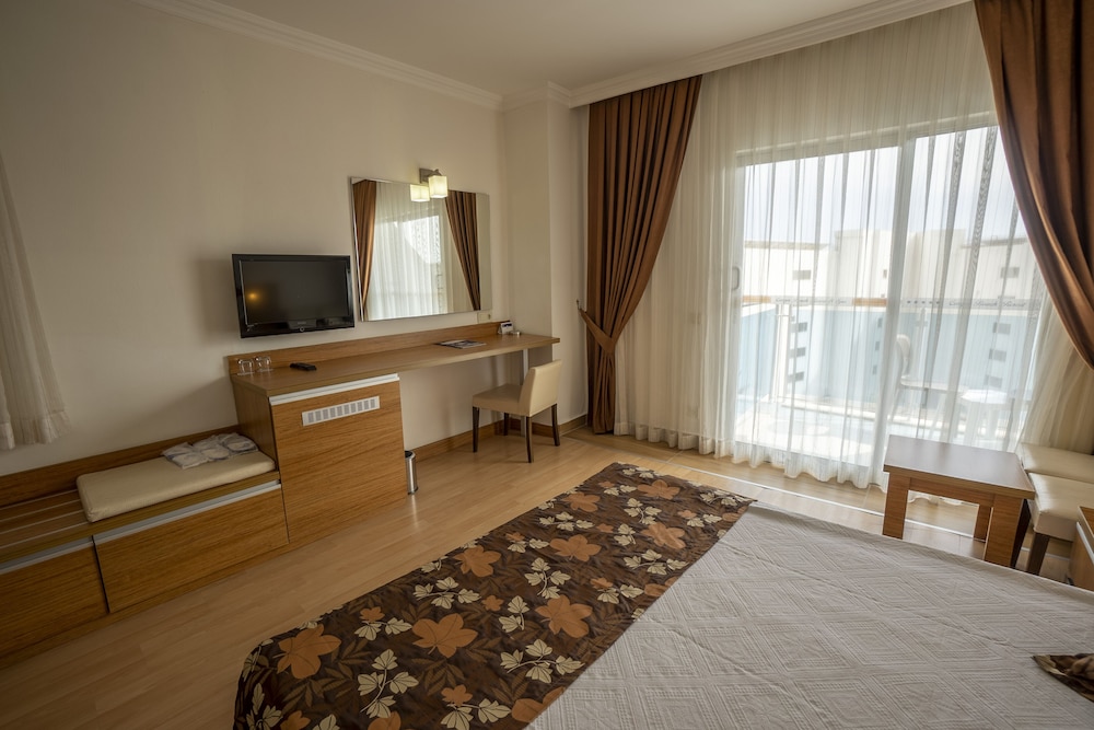 

Verona - Kizilagac - Cenger Beach Resort Spa - All Inclusive