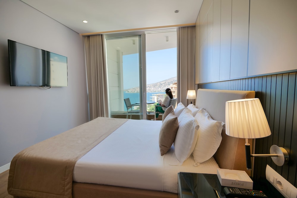 

Milano - Sarandë - Hotel Oasis