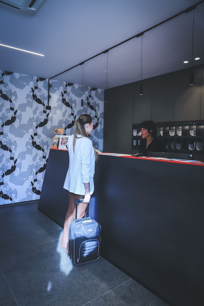 

Milano - Riviera Romagnola, Mare Italia - Hotel Astoria