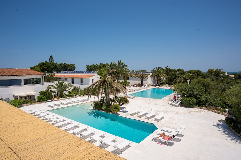 

Milano - Villanova di Ostuni - Ostuni a Mare