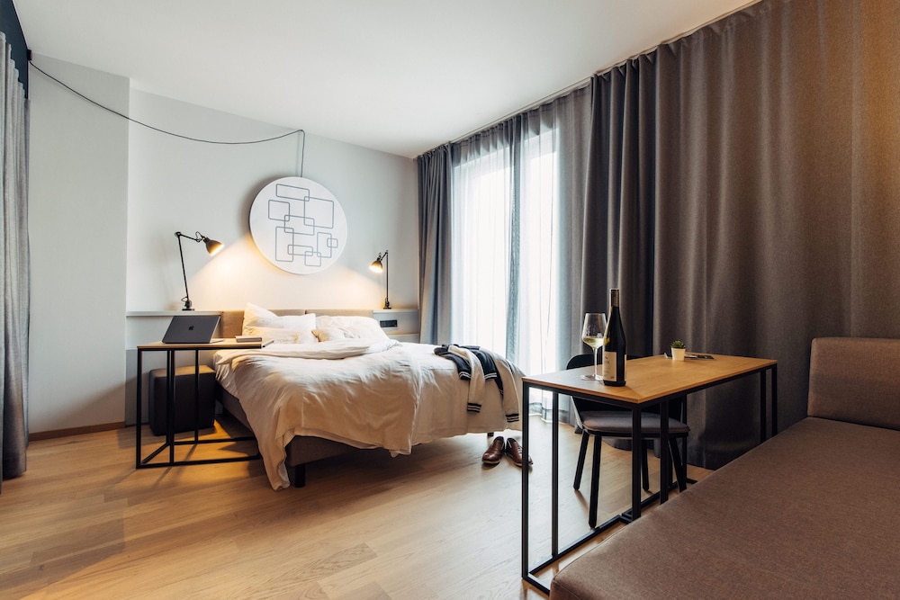 

Milano - Baden, Switzerland - harry's home Zürich-Limmattal