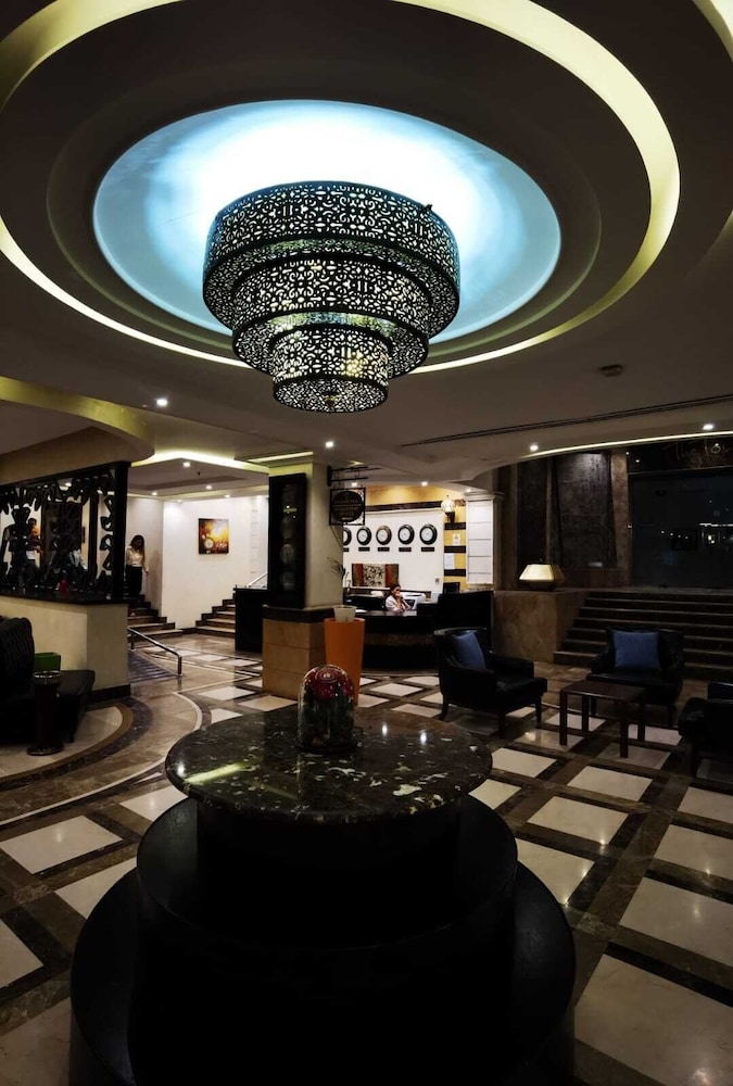 

Napoli - Doha - the continent residence