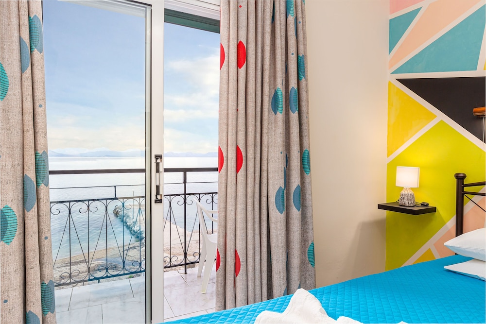 

Bologna - Agios Gordios - Riviera Seaside Hotel