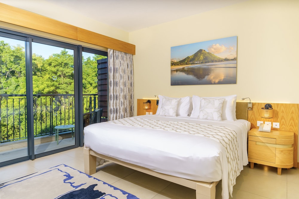 

Milano - Port Chambly - Ocean's Creek Beach Hotel