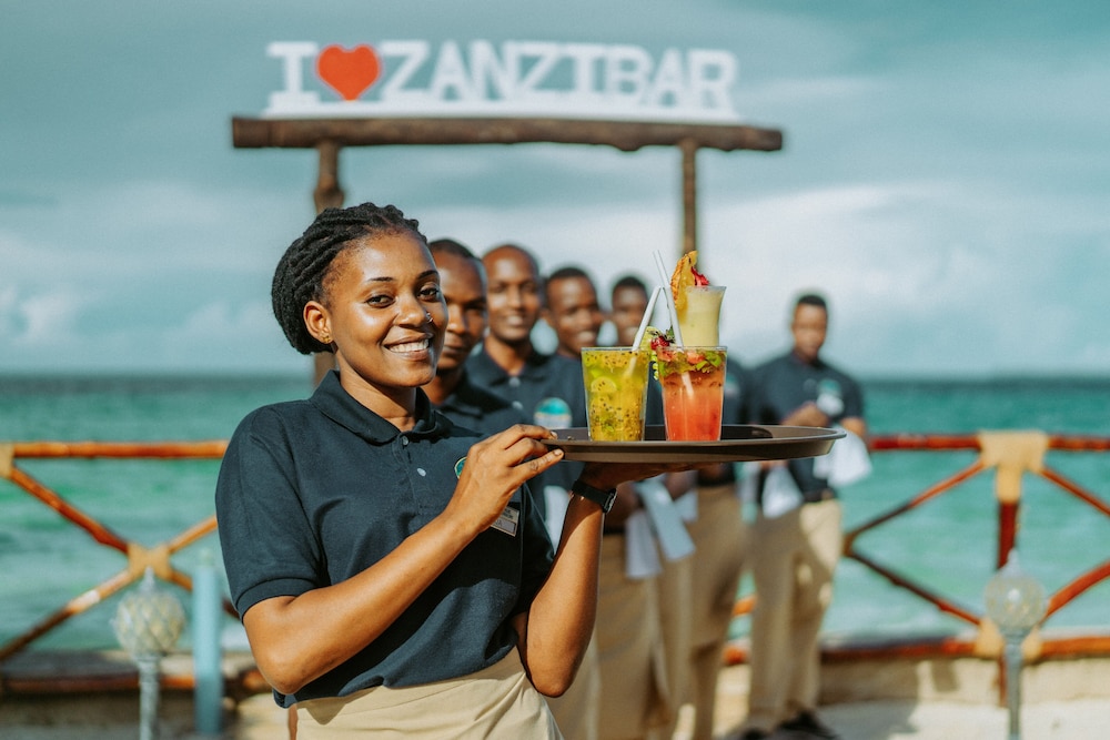 

Bologna - Pongwe, Zanzibar - Sunny Palms Beach Bungalows