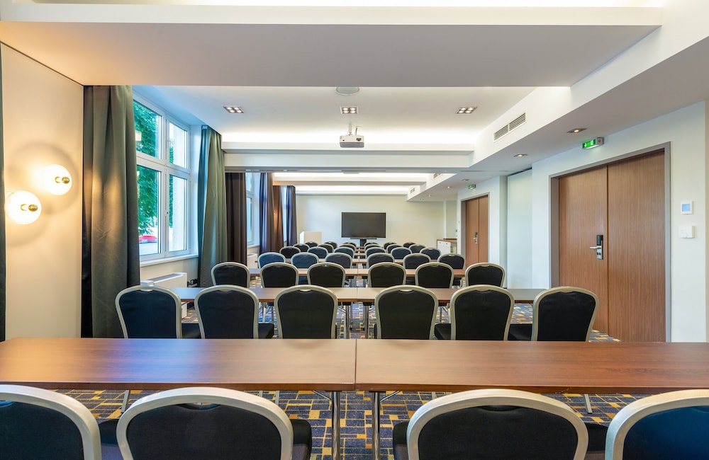 

Napoli - Berlino - Leonardo Royal Hotel Berlin Alexanderplatz