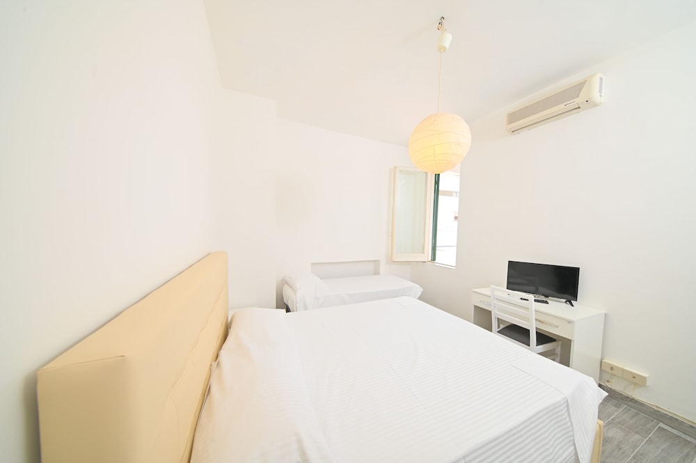 

Venezia - Serrara Fontana - Villa Diana - Beach & Rooms
