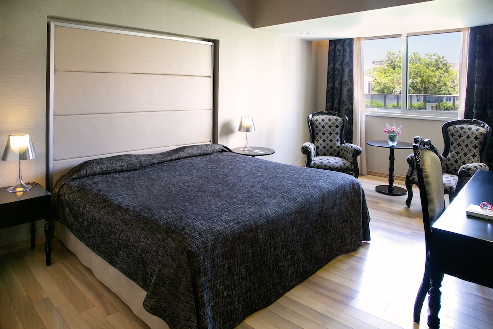 

Milano - Nicosia - Cleopatra Hotel