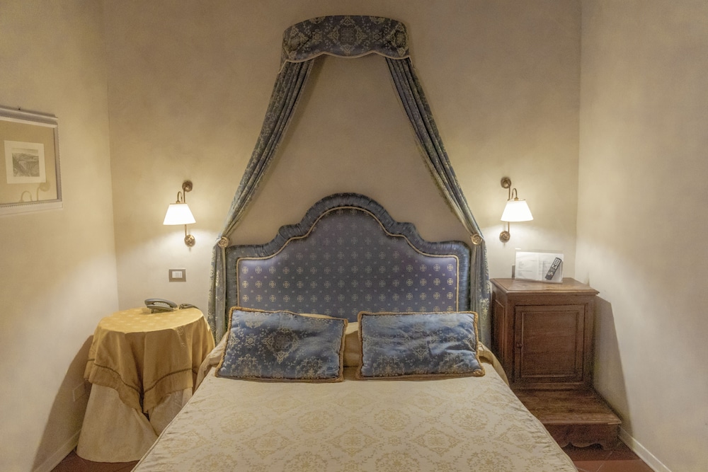 

Catania - Spoleto - Hotel Clitunno