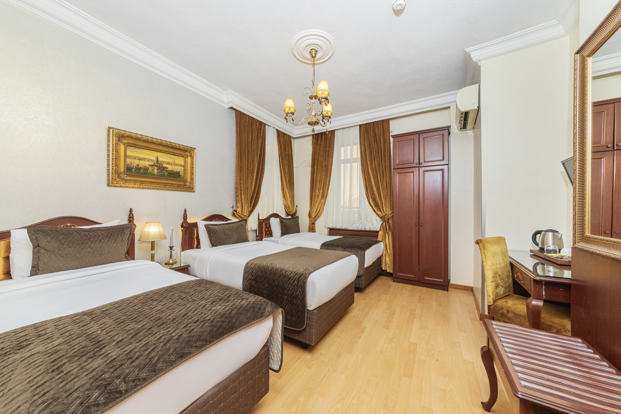 

Palermo - Istanbul - Hotel Ipek Palas