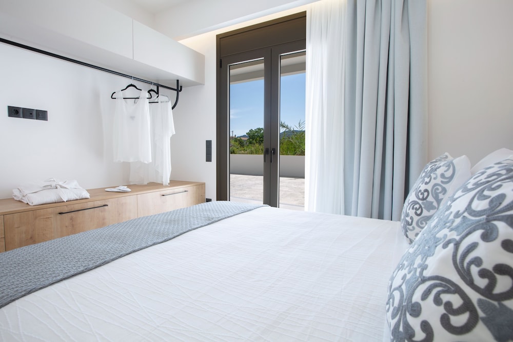 

Milano - Leucade - Achillion Suites