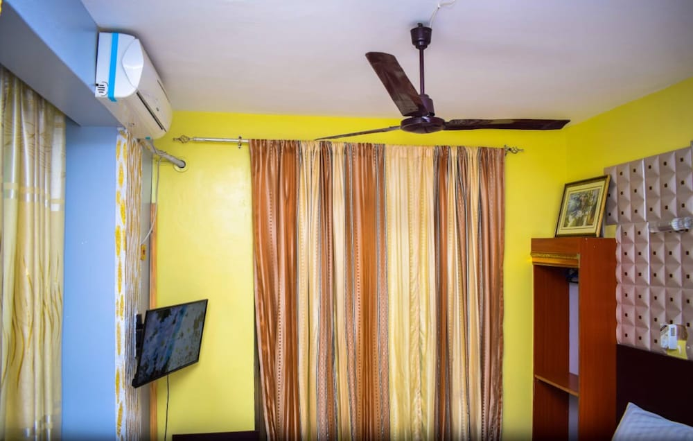 

Roma - Mombasa - Louis Montfort Grand Resort - Mombasa