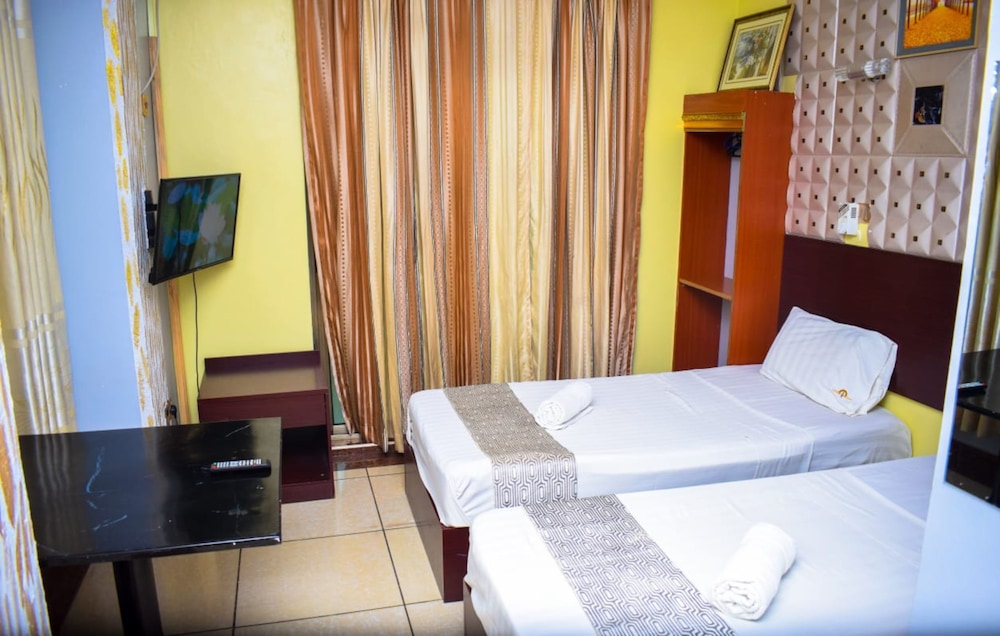 

Verona - Bamburi - Louis Montfort Grand Resort - Mombasa