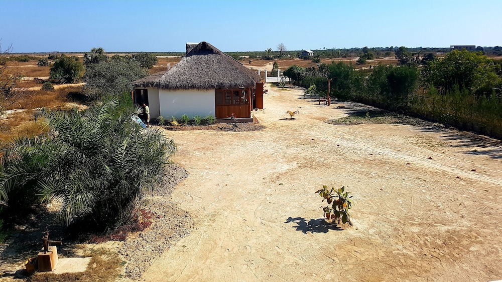 

Roma - Madagascar, Oceano Indiano - Maison Charrette