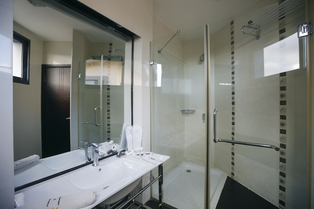 

Bologna - Antananarivo - Central Hotel Tana