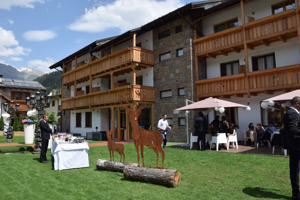 

Bari - Madonna di Campiglio - Olympic regina hotel