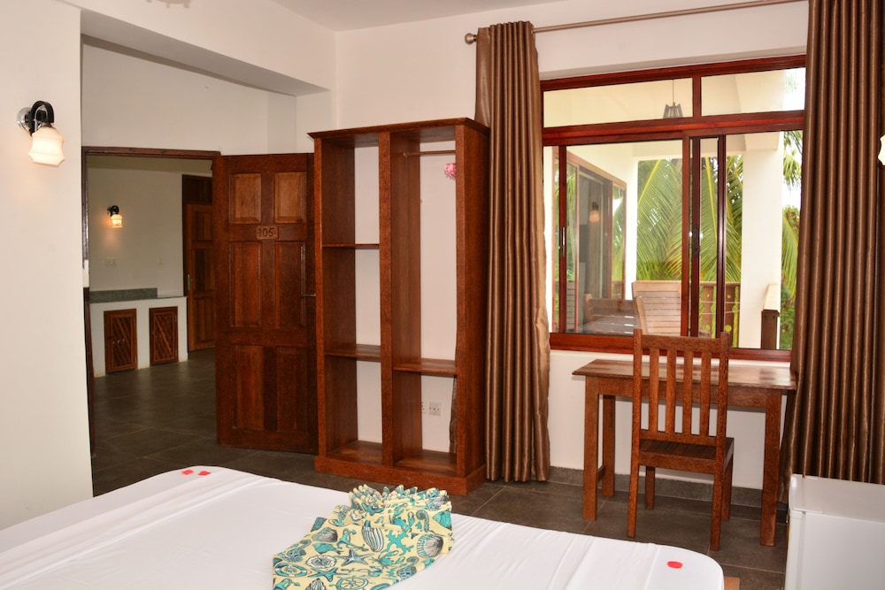 

Genova - Pwani Mchangani - Zanoceanique Luxury Hotel