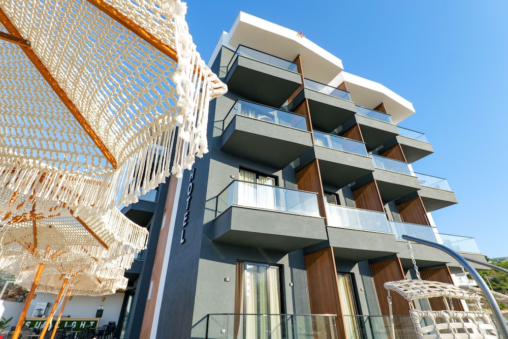 

Palermo - Ksamil - Sunlight Hotel