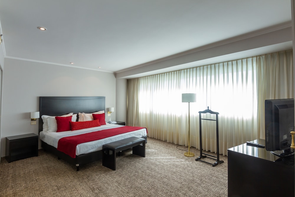 

Milano - Cordoba - Quinto Centenario Hotel