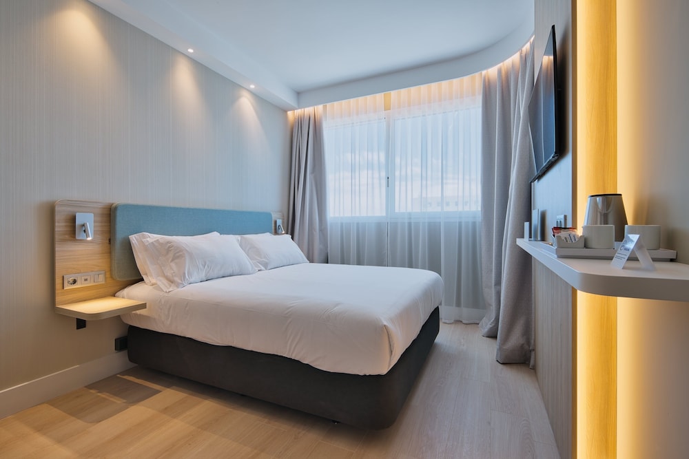

Verona - San Fernando de Henares - Holiday Inn Express Madrid - Airport