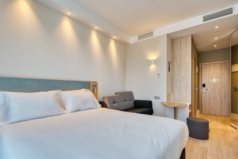 

Bologna - Aeroporto di Madrid - Holiday Inn Express Madrid - Airport