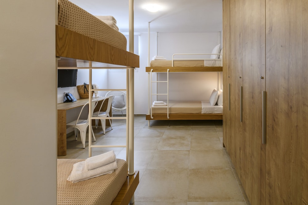 

Roma - Ano Mera - Mykonaki Hotel
