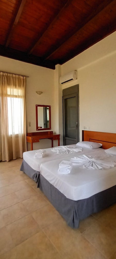 

Roma - Agios Fokas - Hercules Hills Sea View Villas