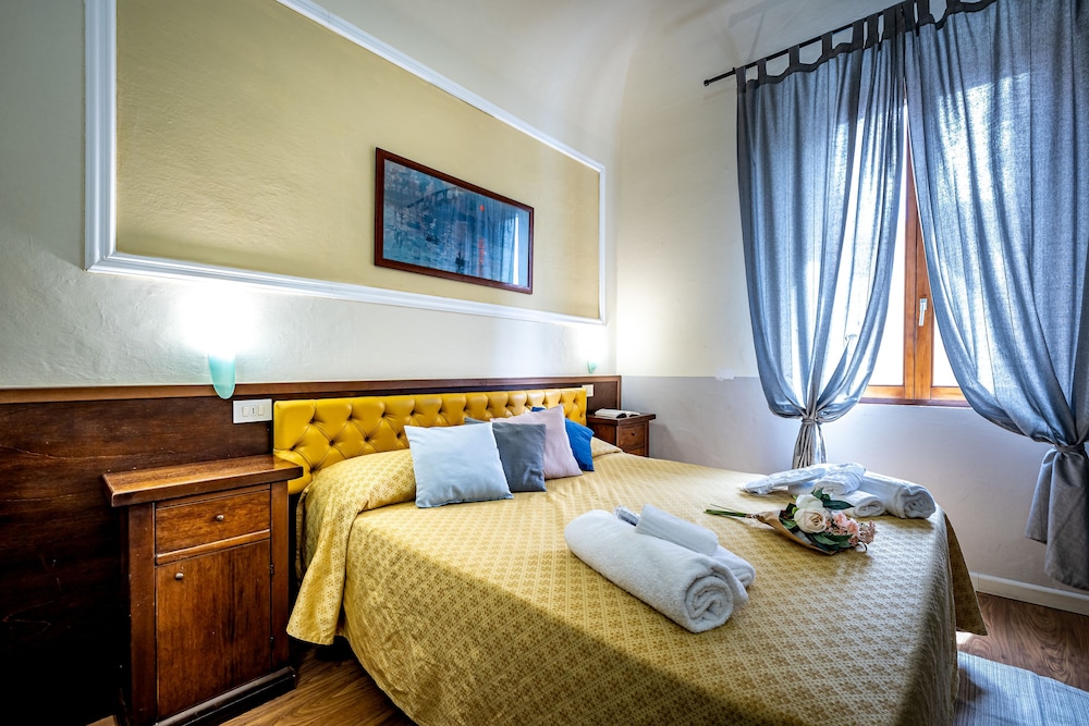 

Milano - Pisa - Hotel Minerva