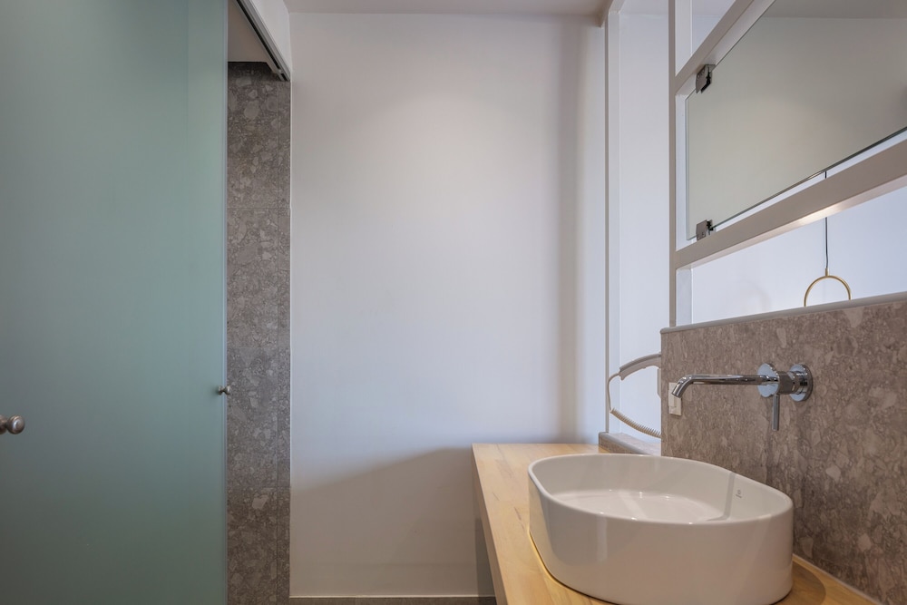 

Milano - Dhrámia - Nima Boutique Hotel