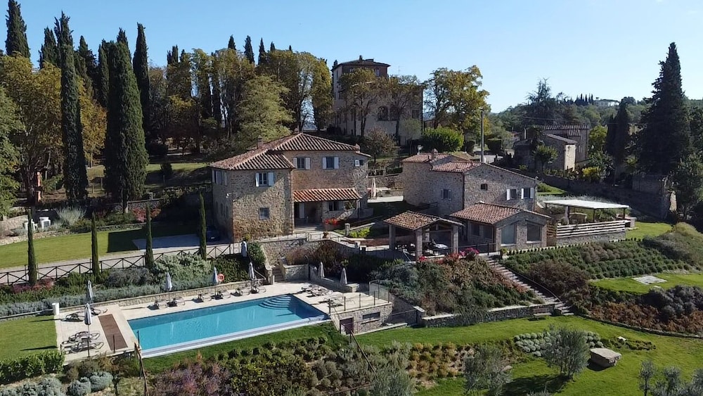 

Roma - Arezzo - Chimera Tuscany Resort
