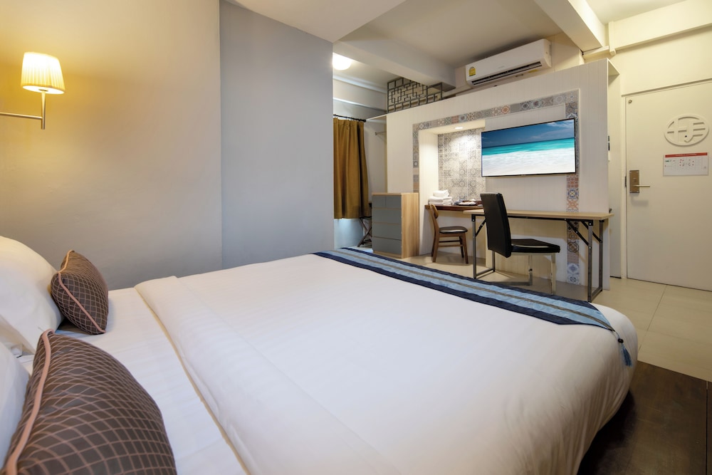 

Napoli - Phuket Town - Montree Phuket Hotel