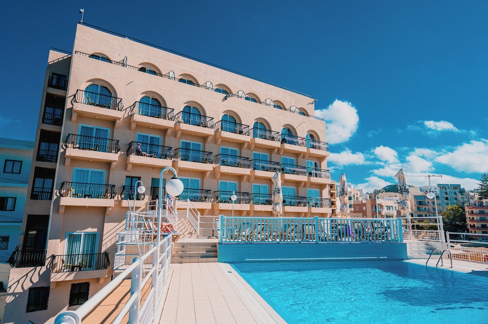 

Trieste - Mellieha - Gillieru Harbour Hotel