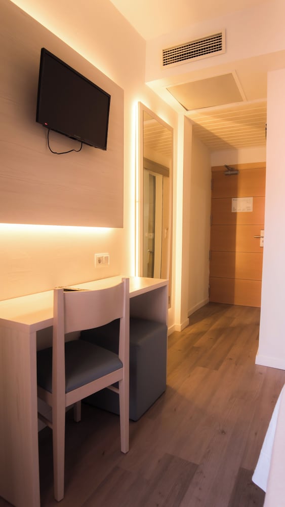 

Roma - El Arenal - Seramar Hotel Luna Park Adults Only