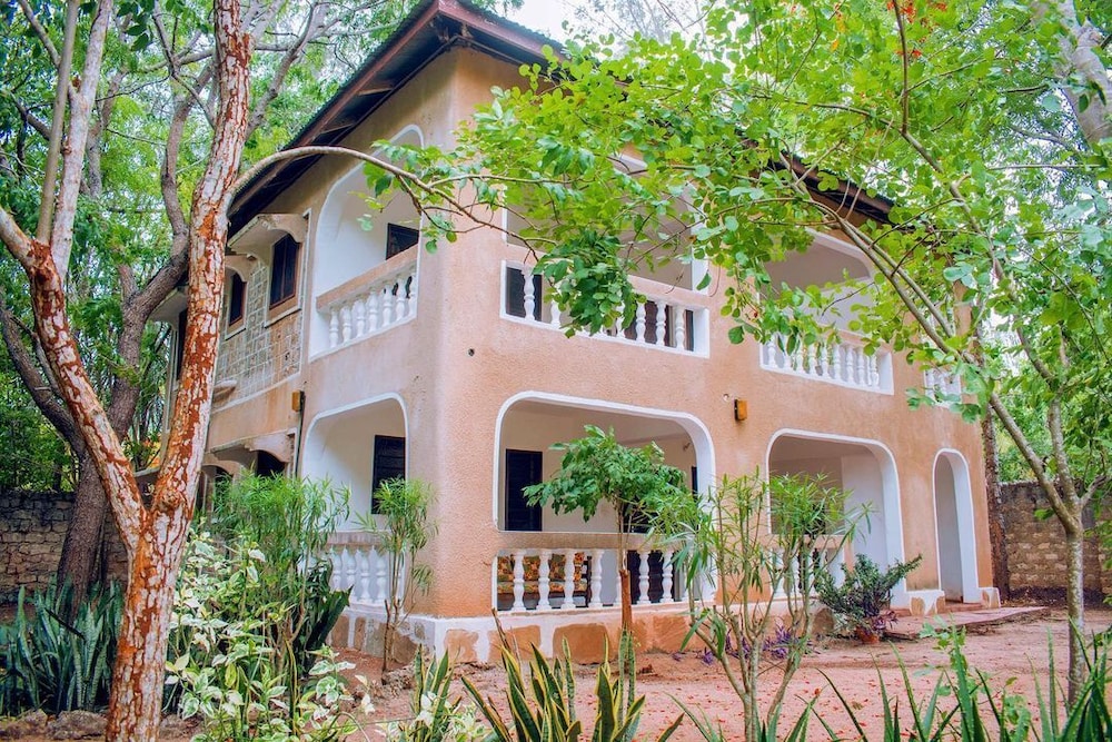 

Roma - Galu - Kijanii Cottages Diani Beach