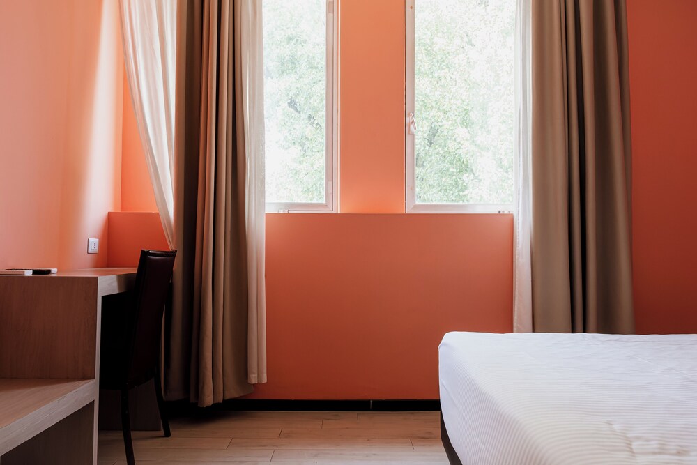 

Cagliari - Paderno Dugnano - Queen Hotel