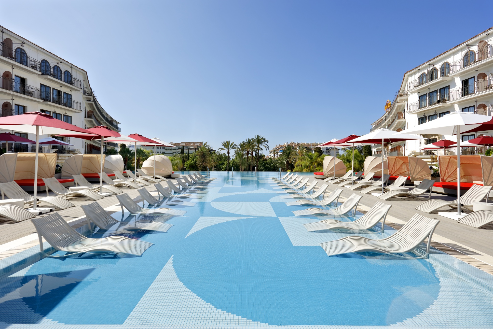 

Roma - Puerto Banus - Hard Rock Hotel Marbella - Puerto Banús