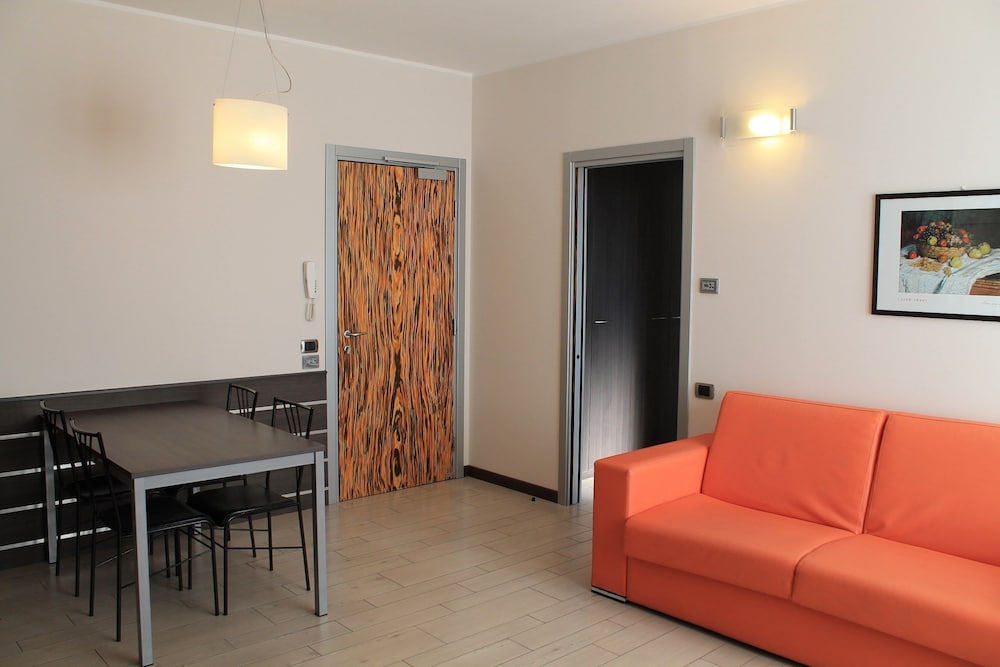 

Bari - Cinisello Balsamo - Hotel Residence Aurora
