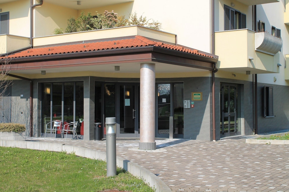 

Catania - Monza - Hotel Residence Aurora