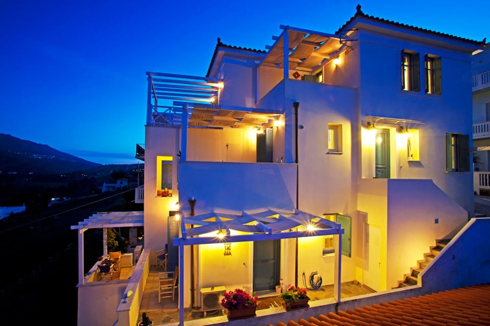 

Milano - Andros - Anemomiloi Studios