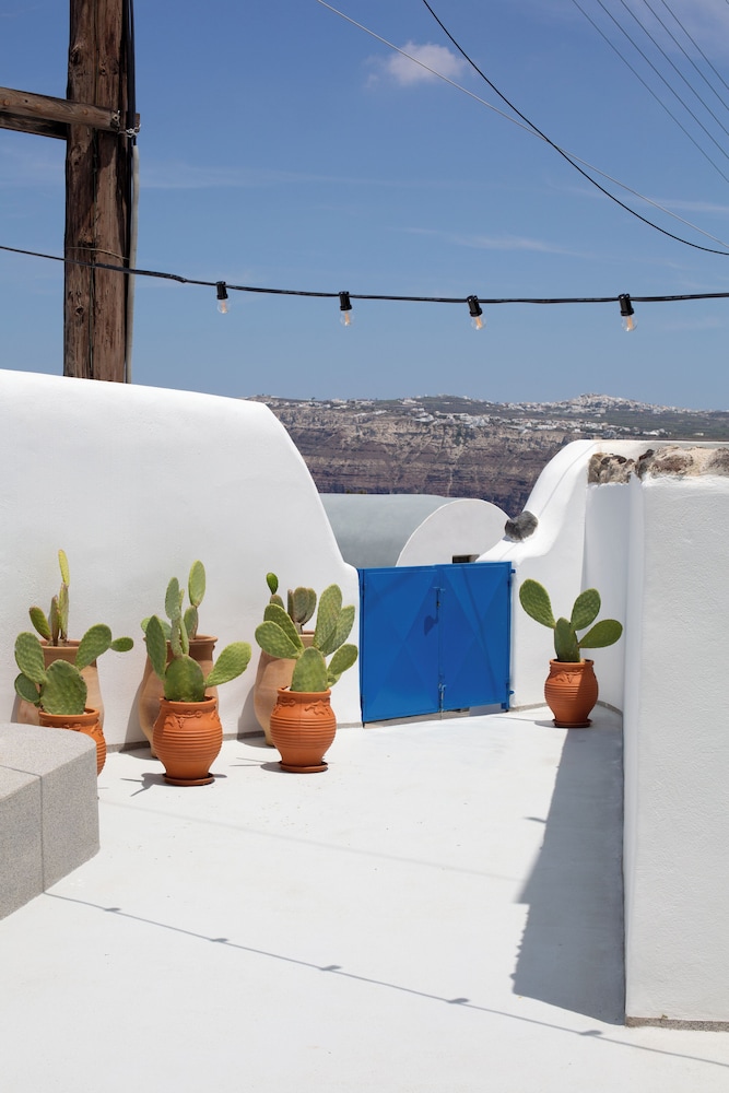 

Bologna - Mesariá - Amphora Villas Santorini Akrotiri