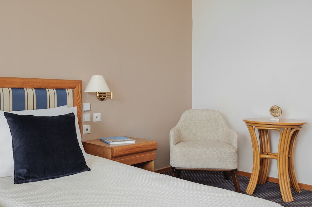 

Milano - Aghia Triada - Sun Beach Hotel