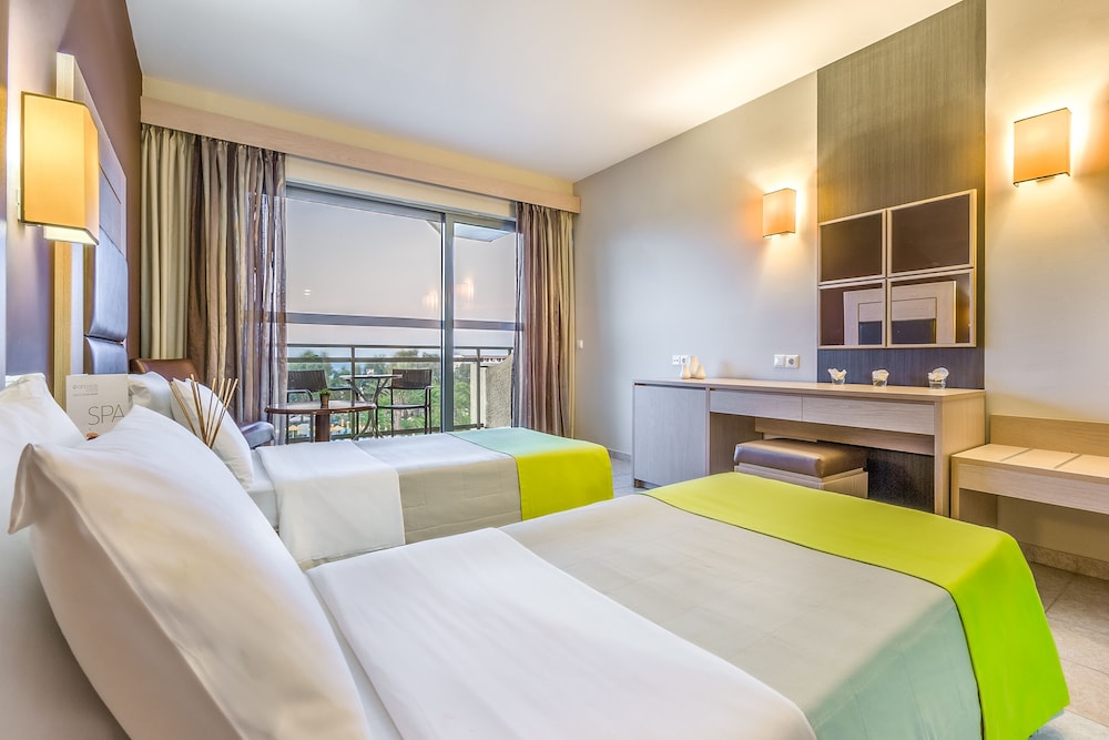 

Verona - Agios Fokas - Kipriotis Hippocrates Hotel