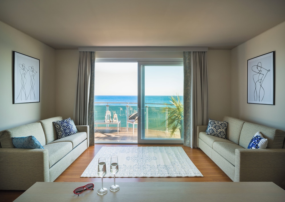 

Milano - Varigotti - Grand Hotel Pietra Ligure