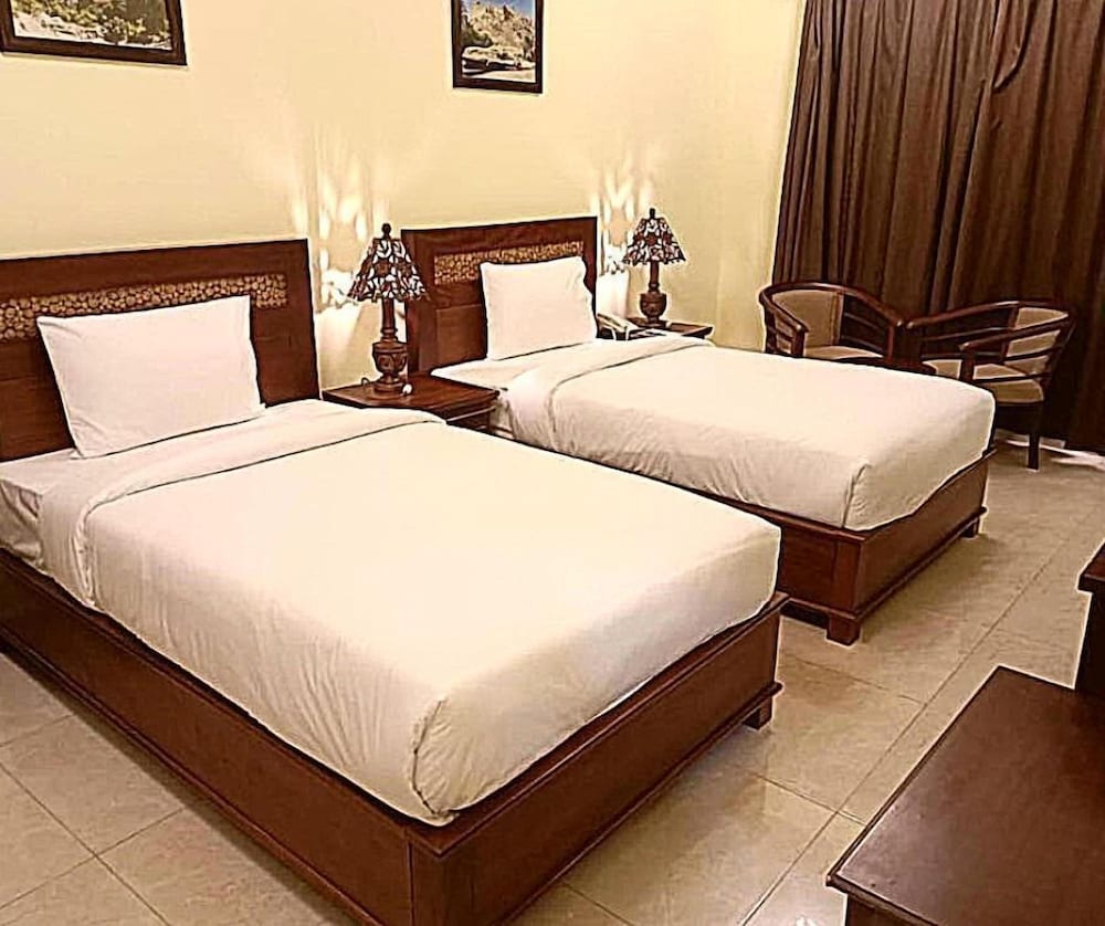 

Venezia - Muscat - Royal Hotel