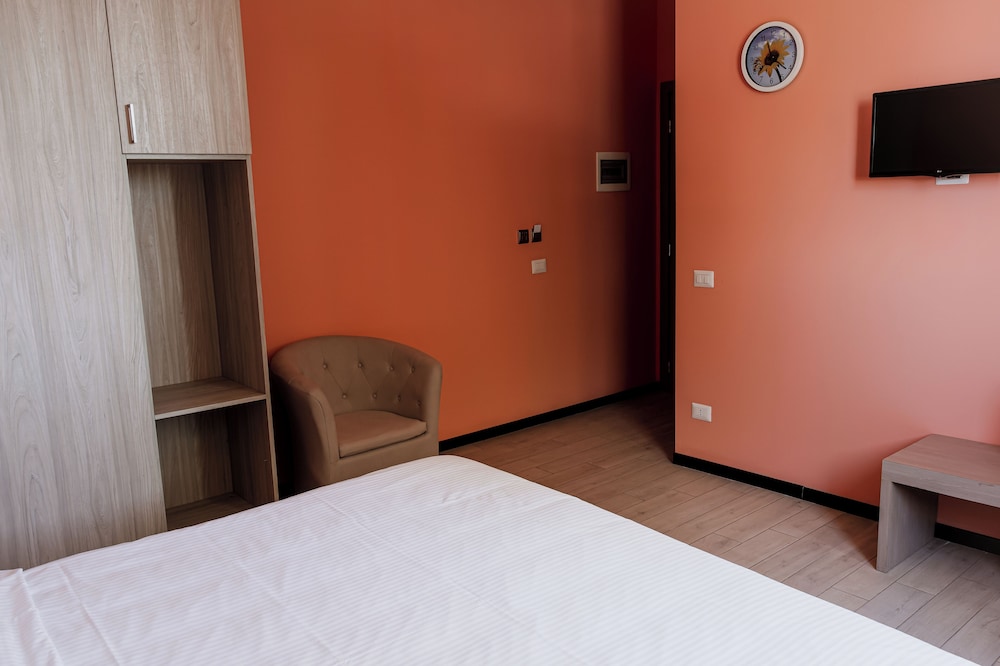 

Olbia - Monza - Queen Hotel