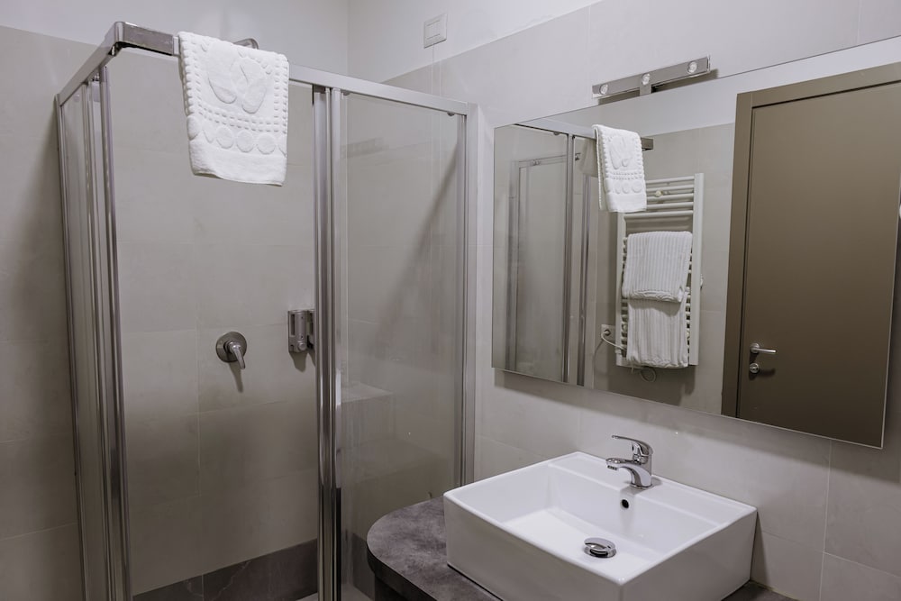 

Cagliari - Monza - Queen Hotel