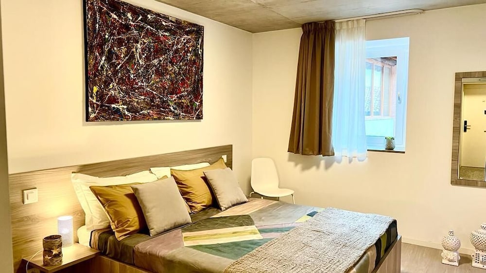

Roma - Lugano - Regina Bed & Breakfast